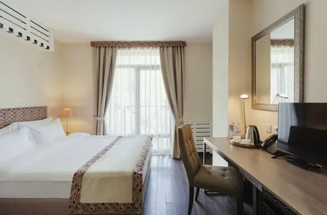 Standard Tek Büyük veya İki Ayrı Yataklı Oda