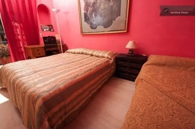Üç Kişilik Oda, Ortak Banyo
