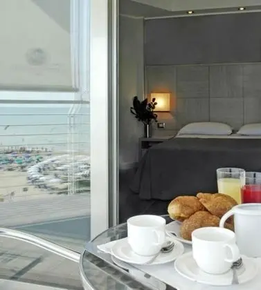 Tek Büyük Yataklı Oda, Deniz Manzaralı (Prestige)