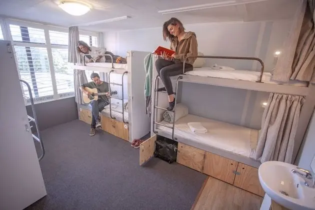 Ortak Ranzalı Oda, Ortak Banyo (One Bed in 6 Bed Dorm)
