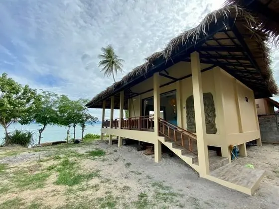 Beachfront 1 bedroom Villa