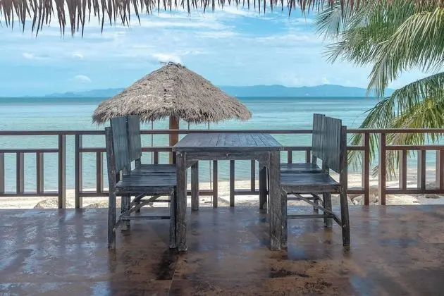 Beachfront 1 bedroom Villa