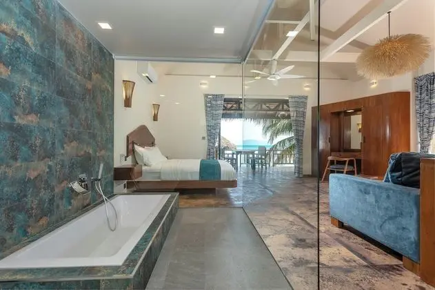 Beachfront 1 bedroom Villa