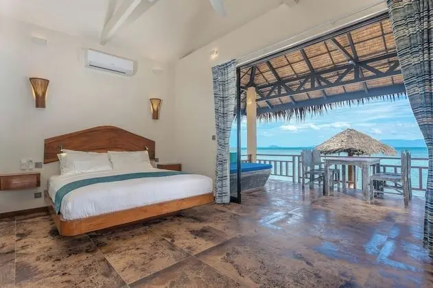 Beachfront 1 bedroom Villa