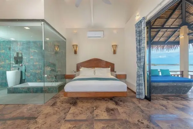 Beachfront 1 bedroom Villa