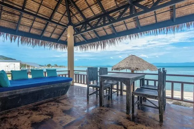 Beachfront 1 bedroom Villa