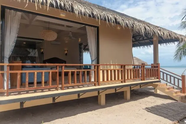 Beachfront 1 bedroom Villa