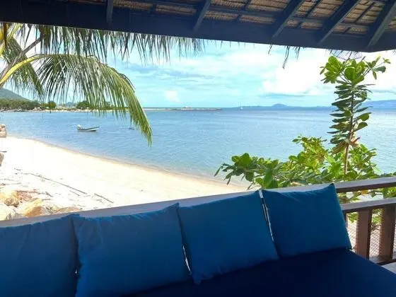 Beachfront 1 bedroom Villa