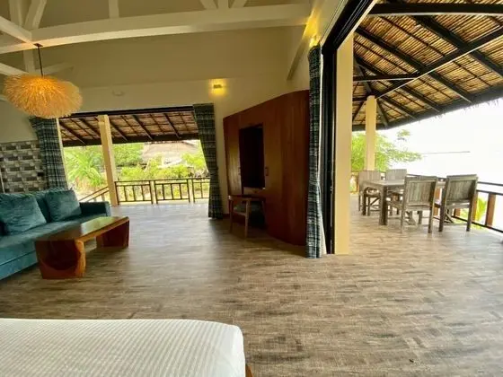 Beachfront 1 bedroom Villa