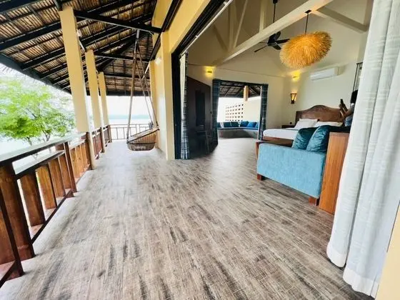 Beachfront 1 bedroom Villa