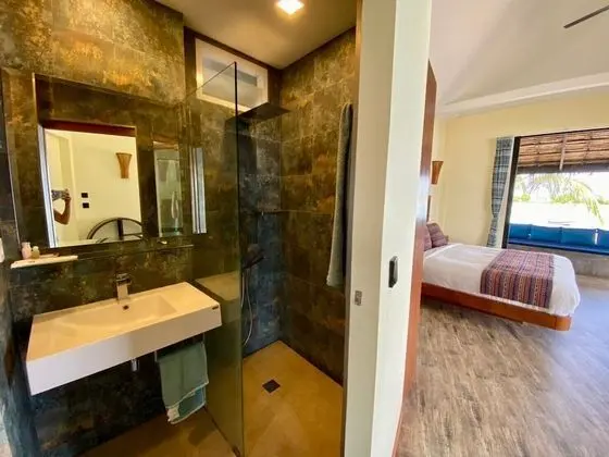 Beachfront 2 bedroom villa