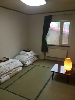 İki Ayrı Yataklı Oda, Sigara İçilmez