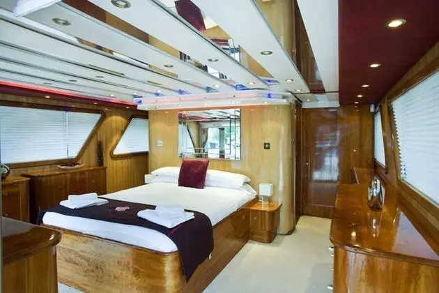 Luxury Tek Büyük Yataklı Oda, Şehir Manzaralı