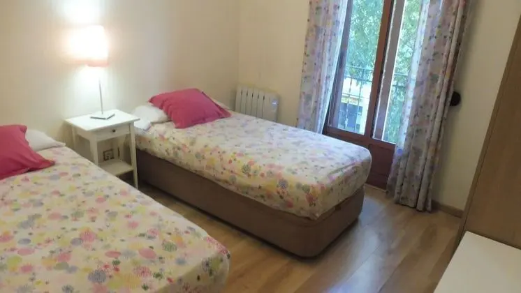 2 Bedrooms Apartments P (Sagrada Familia Views)