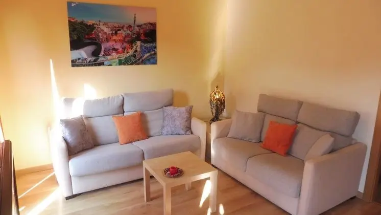 2 Bedrooms Apartments P (Sagrada Familia Views)