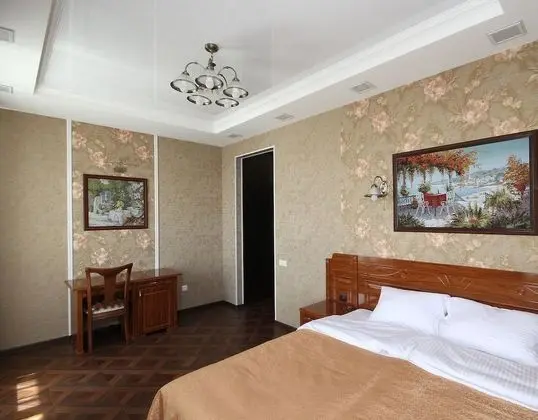 Superior Tek Büyük Yataklı Oda (London)