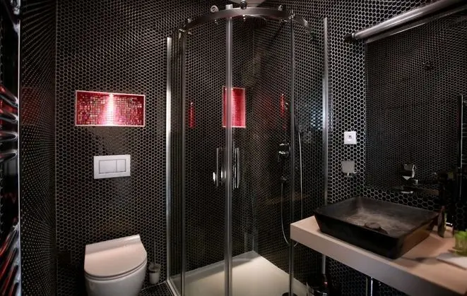 Exclusive Tek Büyük Yataklı Oda