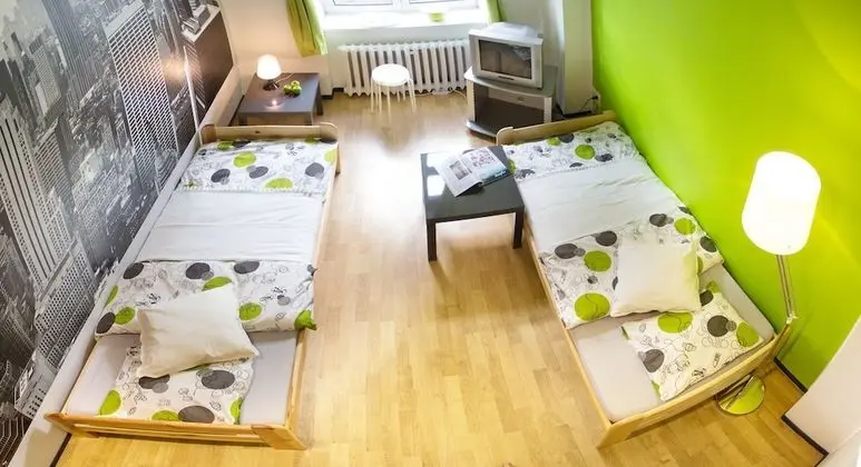 Üç Kişilik Oda, Ortak Banyo