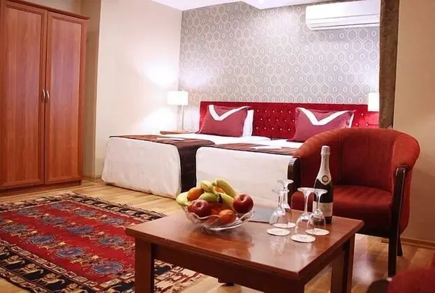 Standard Tek Büyük Yataklı Oda