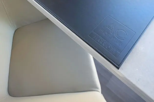 Oda, 1 En Büyük (King) Boy Yatak ve Çekyat