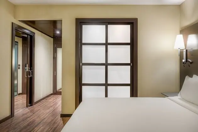 Standard Oda, 1 Büyük (Queen) Boy Yatak