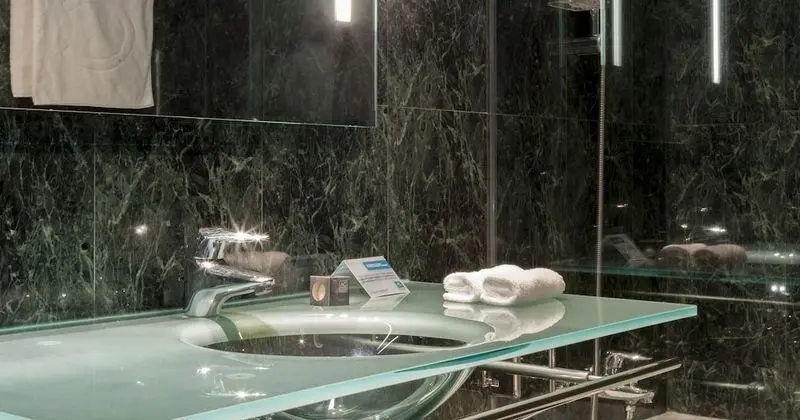 Standard Oda, 1 Büyük (Queen) Boy Yatak