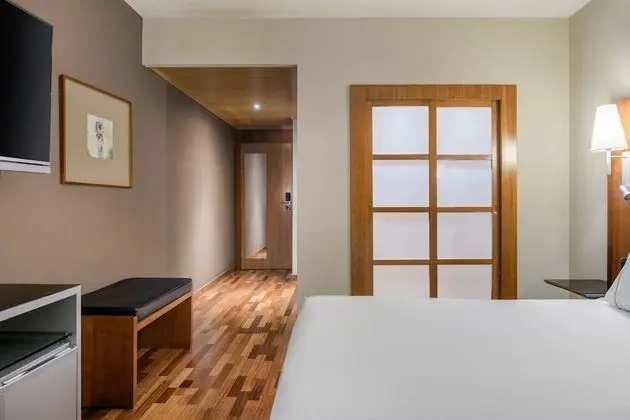 Standard Oda, 1 Büyük (Queen) Boy Yatak