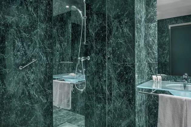 Standard Oda, 1 Büyük (Queen) Boy Yatak