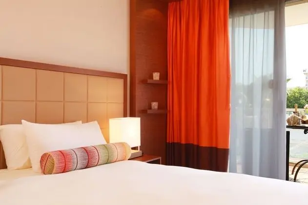 Oda, 1 Büyük (Queen) Boy Yatak, Balkon, Kısmi Deniz Manzaralı
