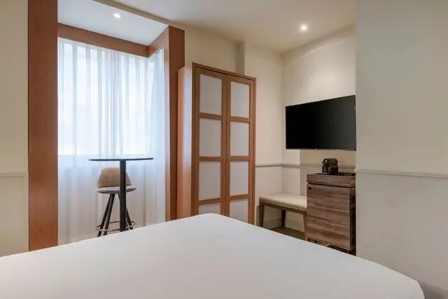 Standard Oda, 1 Büyük (Queen) Boy Yatak