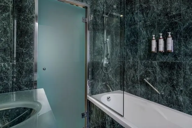 Standard Oda, 1 Büyük (Queen) Boy Yatak