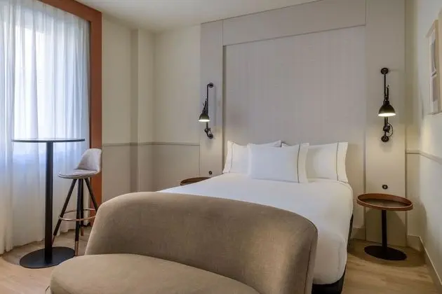 Standard Oda, 1 Büyük (Queen) Boy Yatak