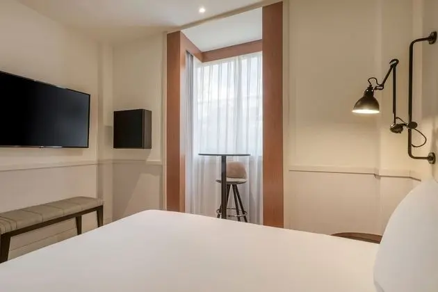 Standard Oda, 1 Büyük (Queen) Boy Yatak