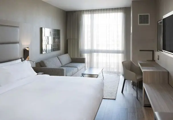 Oda, 1 En Büyük (King) Boy Yatak ve Çekyat