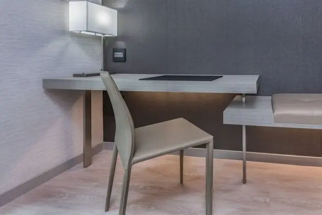 Oda, 1 En Büyük (King) Boy Yatak ve Çekyat, Sigara İçilmez, Balkon