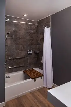 Oda, 1 En Büyük (King) Boy Yatak, Sigara İçilmez, Köşe