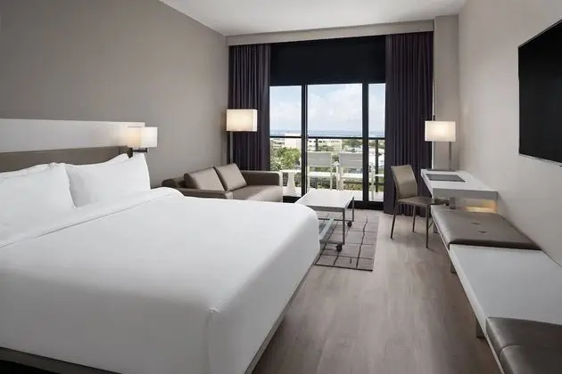 Oda, 1 En Büyük (King) Boy Yatak ve Çekyat, Sigara İçilmez, Balkon