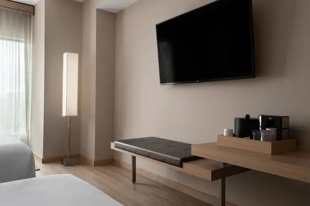Oda, 1 En Büyük (King) Boy Yatak ve Çekyat, Sigara İçilmez, Şehir Manzaralı