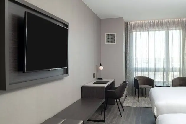 Oda, 1 En Büyük (King) Boy Yatak ve Çekyat, Sigara İçilmez, Liman Manzaralı