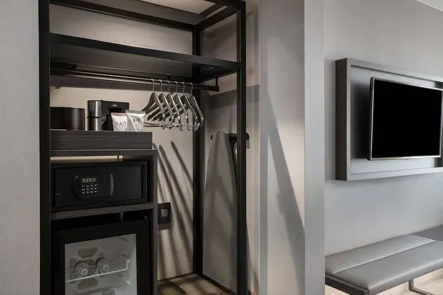 Oda, 2 Büyük (Queen) Boy Yatak, Sigara İçilmez