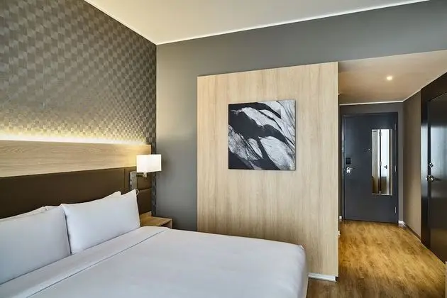 Oda, 2 Çift Kişilik Yatak, Şehir Manzaralı