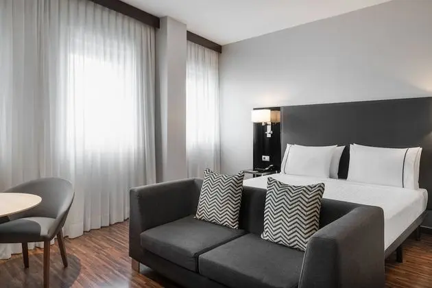 Standard Oda, 1 En Büyük (King) Boy Yatak ve Çekyat, Şehir Manzaralı