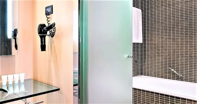 Standard Oda, 1 En Büyük (King) Boy Yatak ve Çekyat, Şehir Manzaralı