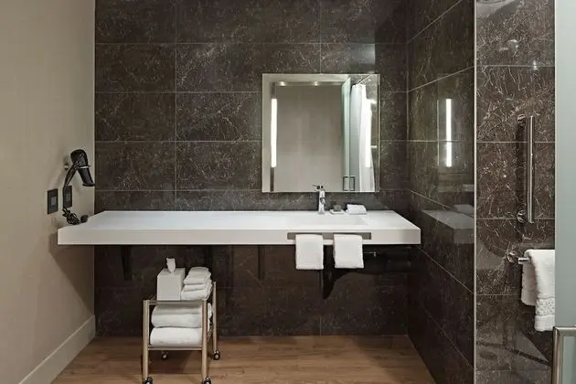 Oda, 2 Çift Kişilik Yatak (Mobility Accessible, Tub)