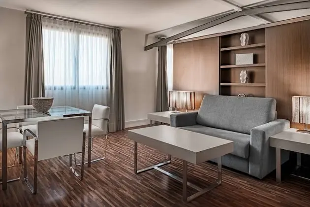 Junior Süit, 1 En Büyük (King) Boy Yatak