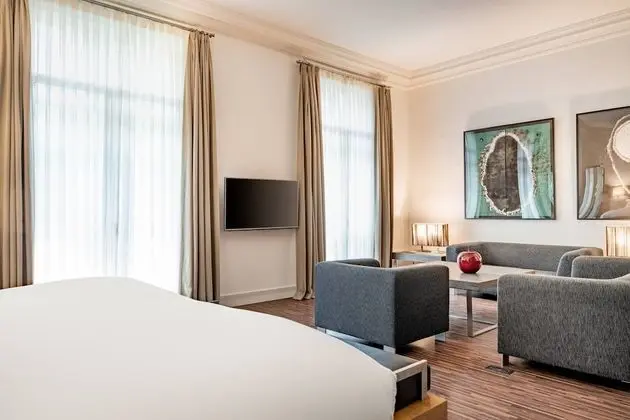 Junior Süit, 1 En Büyük (King) Boy Yatak