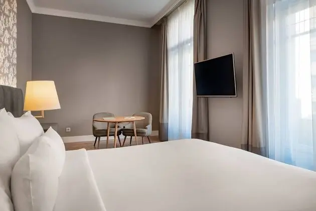 Premium Oda, 1 En Büyük (King) Boy Yatak