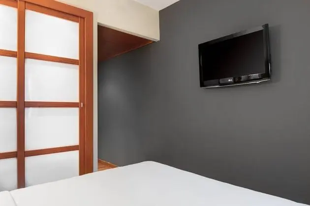 Standard Oda, 1 Büyük (Queen) Boy Yatak