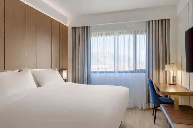 Oda, 1 En Büyük (King) Boy Yatak, Şehir Manzaralı