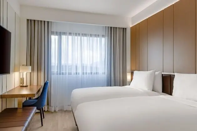 Oda, 2 Tek Kişilik Yatak, Şehir Manzaralı